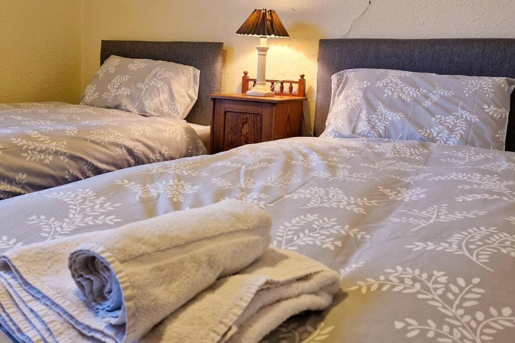 Tallis House, Sleeps 5, Near Centre, Free Parking, Long Or Short - By Nmb Holiday home *